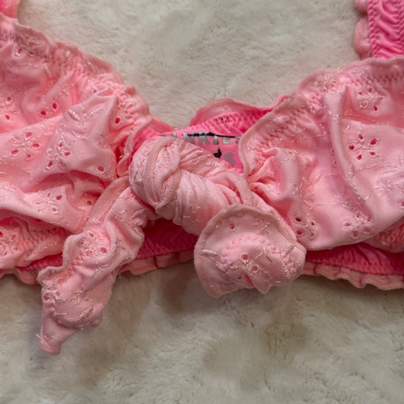 New Frankies Bikinis Colby Eyelet Shine Bikini Top Pink 31044 - Picture 8 of 12